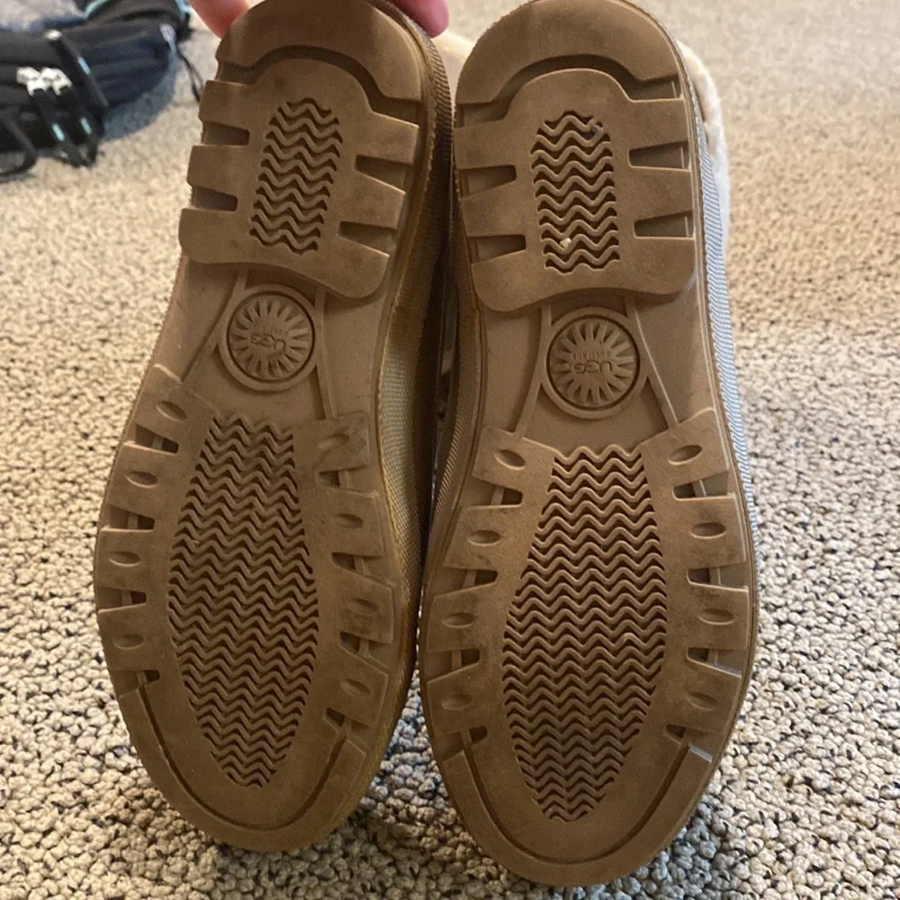 Ugg Shearling Rain Boot in Matte Gold Size 7 in EUC